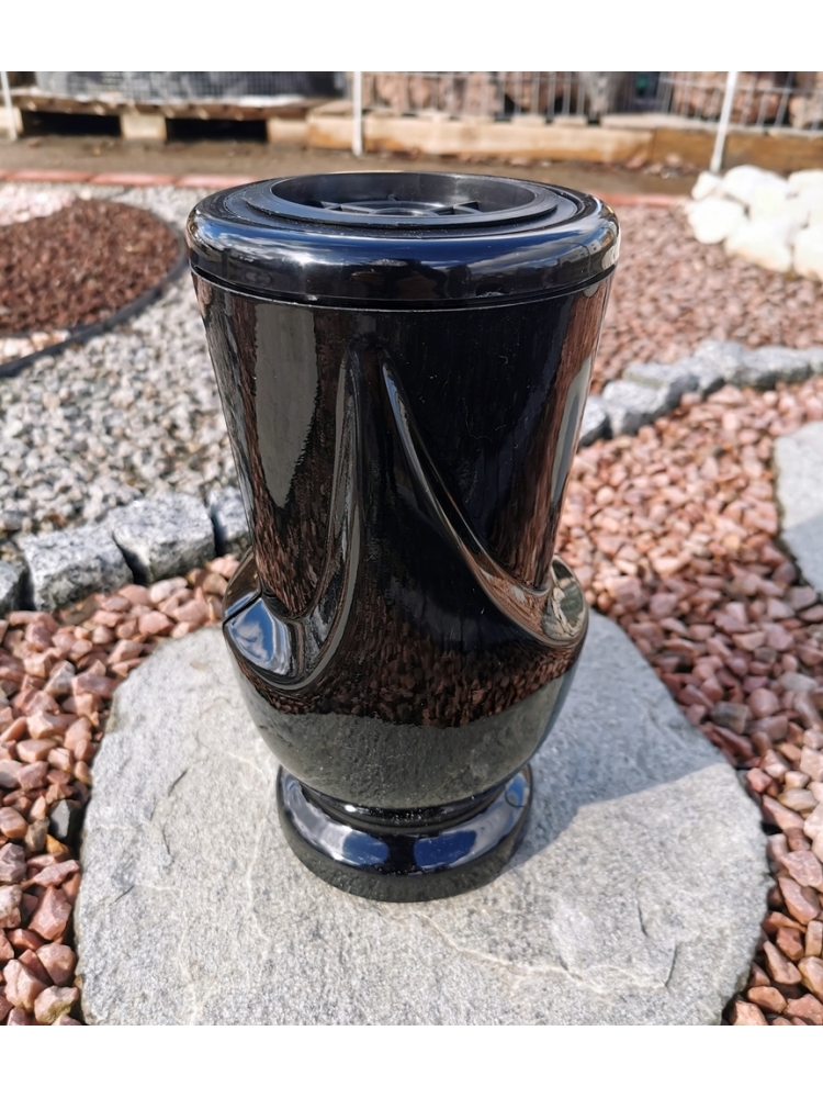 Akmens masės vaza VM-7 juoda, vnt
