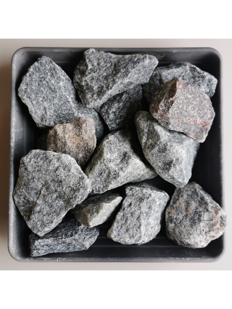 Juoda-raudona granito skalda 30-60 mm, 20kg